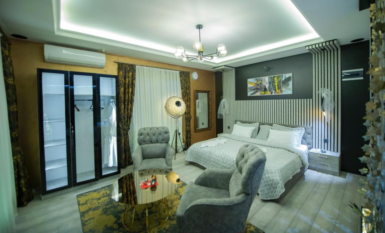 Hotel And Apartments Central City Prishtina พริสตีนา ภายนอก รูปภาพ