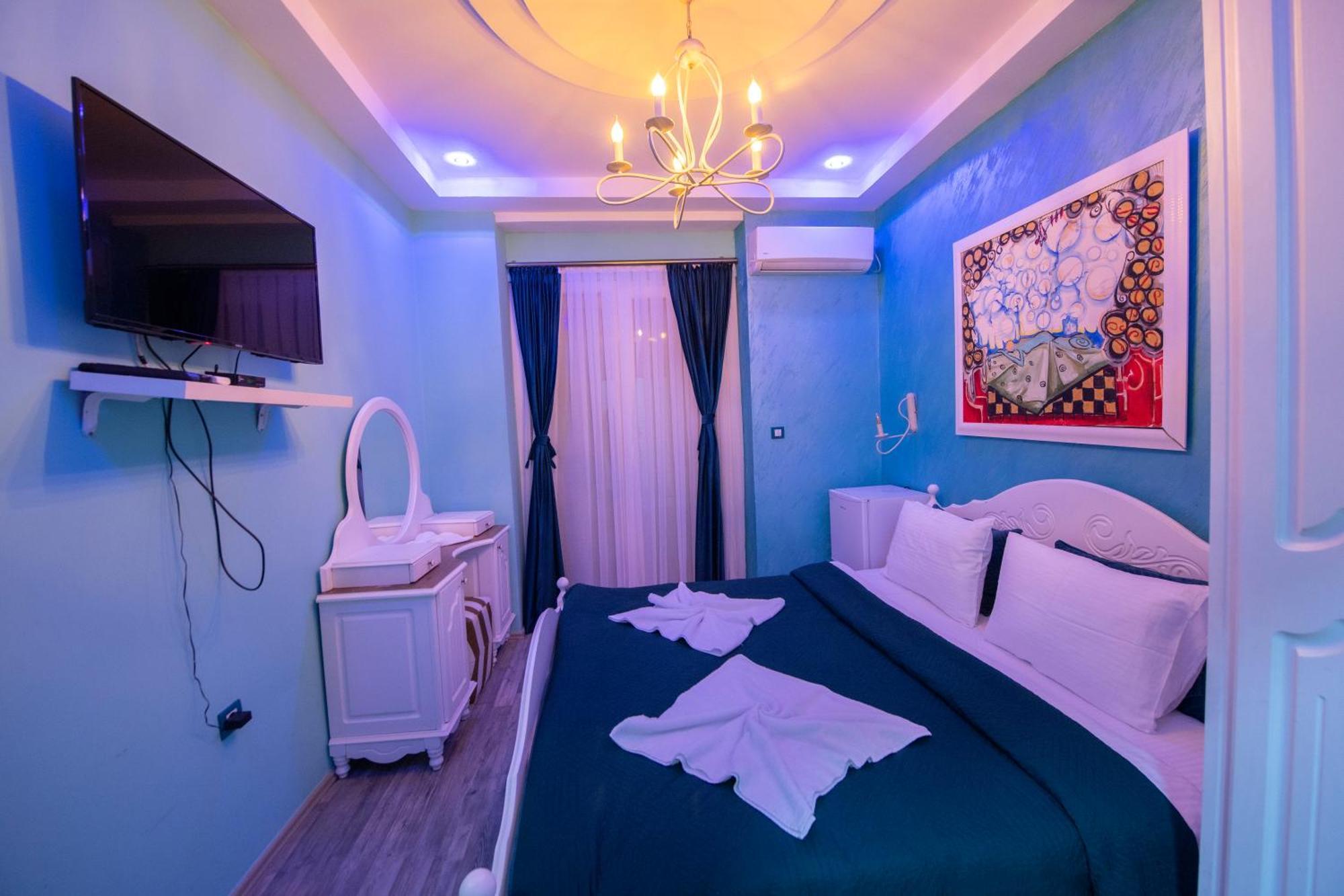 Hotel And Apartments Central City Prishtina พริสตีนา ภายนอก รูปภาพ