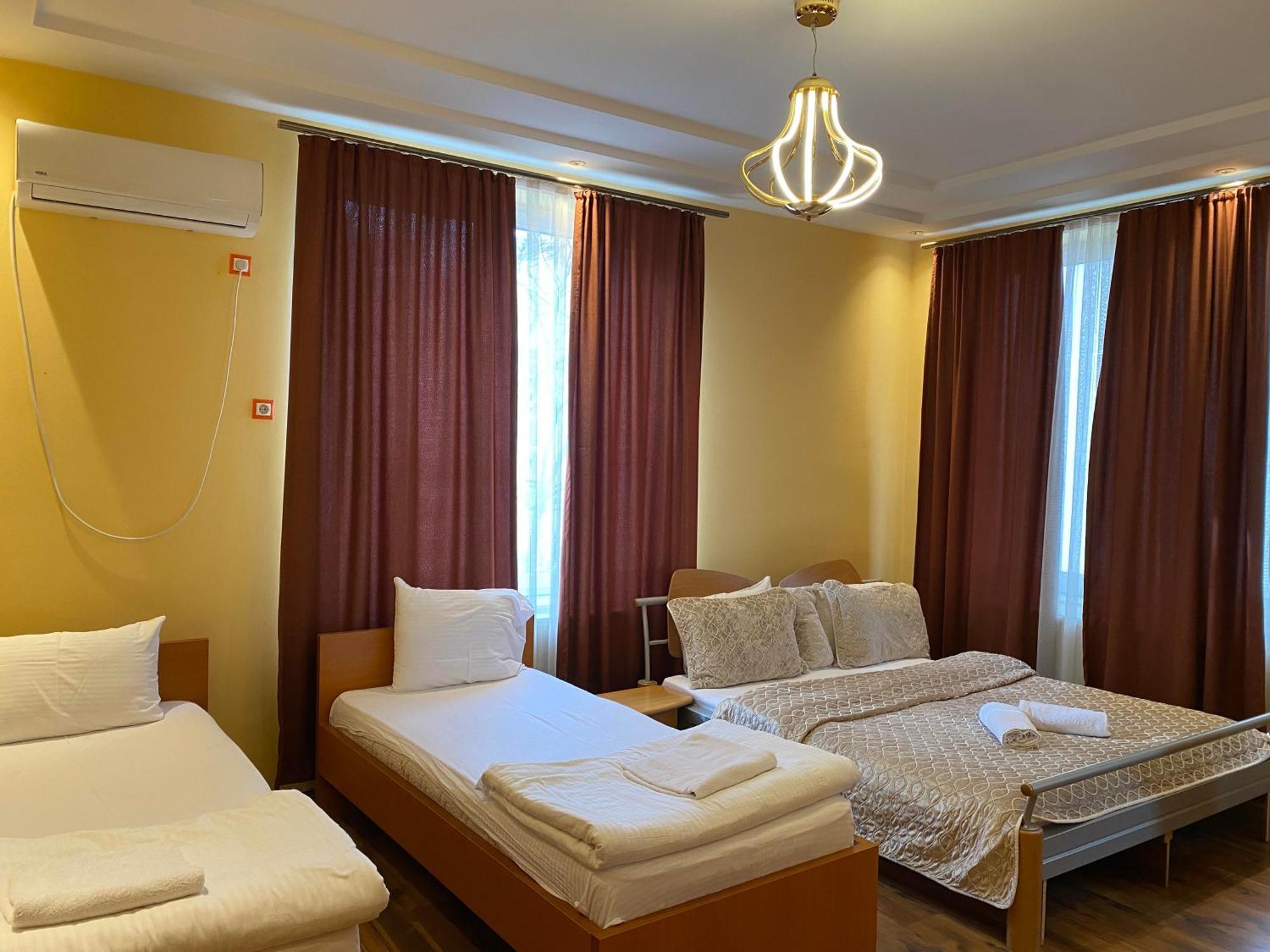 Hotel And Apartments Central City Prishtina พริสตีนา ภายนอก รูปภาพ